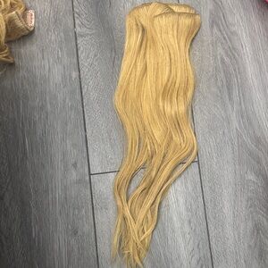 golden blonde Hair Extensions clip ins